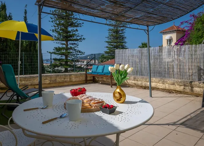 Louna * Beaulieu-sur-Mer